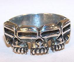 ILLUSION TRIPLE SKULL BAND BIKER RING