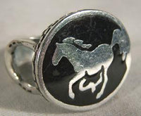 BIKER RING HORSE W HORSE SHOE ON SIDES
