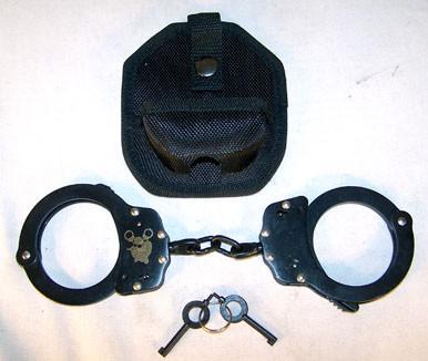 DELUXE CHAINED BLACK POLICE HANDCUFFS
