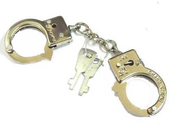THUMB CUFFS KEY CHAIN