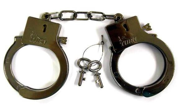 ELECTROPLATED SHINY GREY PLASTIC HANDCUFFS WITH KEYS