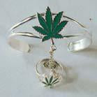 GREEN POT LEAF SLAVE BRACELET