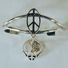 OVAL OPEN PEACE SIGN SLAVE BRACELET WITH RING ON CHAIN