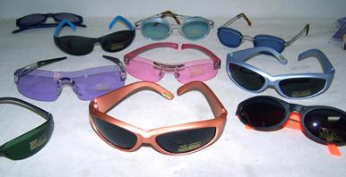 ASSORTED STYLE SUNGLASSES 12 PIECE ASSORTED LOT