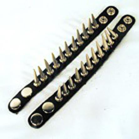 TALL SPIKES SINGLE ROW LEATHER BRACELET