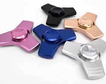 METAL ASSORTED COLOR FINGER FIDGET HAND FLIP SPINNERS